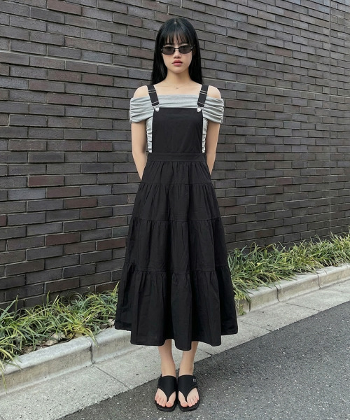VIVID LADY(ビビッドレディー)の「ティアード サロペット ロングワンピース(サロペット/オーバーオール・レディース・ホワイト/ブラック・FREE)」の9枚目の写真
