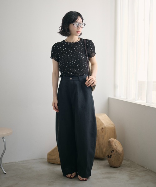 LAULEN(ローレン)の「little dot shirring tops /リトルドットシャーリングトップス(Tシャツ/カットソー・レディース・ブラック/オートミール・FREE)」の7枚目の写真