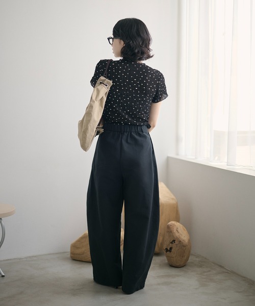 LAULEN(ローレン)の「little dot shirring tops /リトルドットシャーリングトップス(Tシャツ/カットソー・レディース・ブラック/オートミール・FREE)」の10枚目の写真