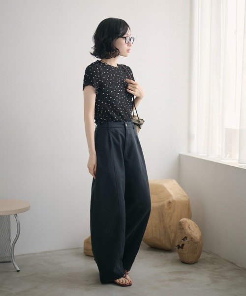 LAULEN(ローレン)の「little dot shirring tops /リトルドットシャーリングトップス(Tシャツ/カットソー・レディース・ブラック/オートミール・FREE)」の11枚目の写真