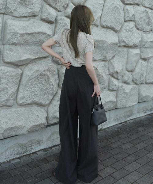 LAULEN(ローレン)の「little dot shirring tops /リトルドットシャーリングトップス(Tシャツ/カットソー・レディース・ブラック/オートミール・FREE)」の19枚目の写真