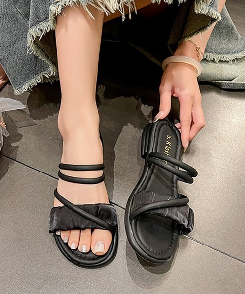 Miniministore(ミニミニストア)の「ミュールサンダル 美脚 サマーサンダル(サンダル・レディース・ブラック/ホワイト・25.0cm/22.5cm/24.5cm/24.0cm/23.5cm/23.0cm)」の19枚目の写真