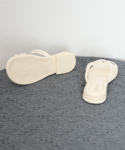 Miniministore(ミニミニストア)の「ミュールサンダル 美脚 サマーサンダル(サンダル・レディース・ブラック/ホワイト・25.0cm/22.5cm/24.5cm/24.0cm/23.5cm/23.0cm)」の5枚目の写真