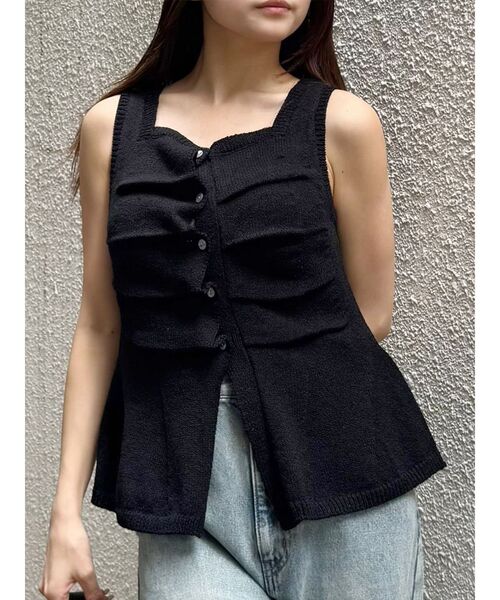 MURUA(ムルーア)の「【セットアップ対応】ペプラムニットタンク 夏服(タンクトップ・レディース・ベージュ/ブラック・FREE)」の1枚目の写真