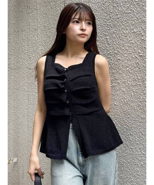 MURUA(ムルーア)の「【セットアップ対応】ペプラムニットタンク 夏服(タンクトップ・レディース・ベージュ/ブラック・FREE)」の3枚目の写真