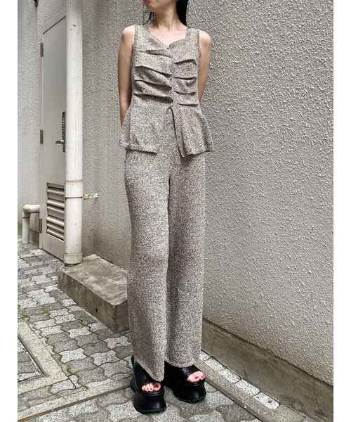 MURUA(ムルーア)の「【セットアップ対応】ペプラムニットタンク 夏服(タンクトップ・レディース・ベージュ/ブラック・FREE)」の9枚目の写真