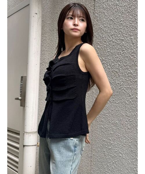 MURUA(ムルーア)の「【セットアップ対応】ペプラムニットタンク 夏服(タンクトップ・レディース・ベージュ/ブラック・FREE)」の13枚目の写真