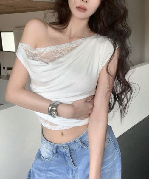 Miniministore(ミニミニストア)の「オフショル レースカットソー半袖Tシャツ(Tシャツ/カットソー・レディース・ブラック/ホワイト・FREE)」の4枚目の写真