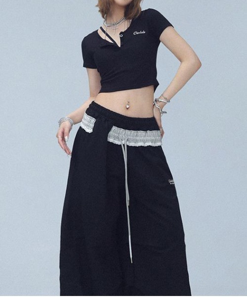 &soiree(アンドソワレ)の「ヘンリーネックワンポイントロゴチビT(Tシャツ/カットソー・レディース・杢グレー/ブラック・X-LARGE/LARGE/MEDIUM/SMALL)」の4枚目の写真