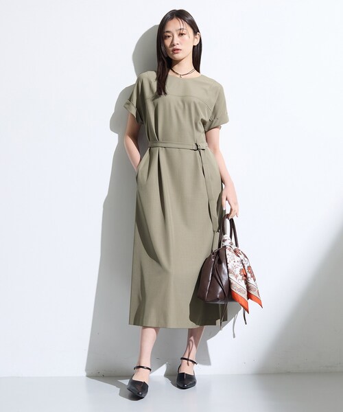 INDIVI(インディヴィ)の「【華奢見え】ベルト付きナローワンピース(ワンピース・レディース・ダークオリーブ/ブラック/レンガ・38/40/36/13/05/15 /19)」の11枚目の写真