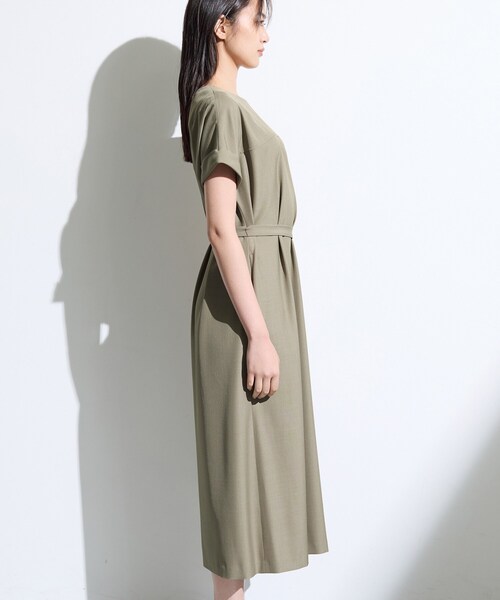 INDIVI(インディヴィ)の「【華奢見え】ベルト付きナローワンピース(ワンピース・レディース・ダークオリーブ/ブラック/レンガ・38/40/36/13/05/15 /19)」の19枚目の写真