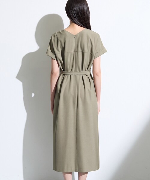 INDIVI(インディヴィ)の「【華奢見え】ベルト付きナローワンピース(ワンピース・レディース・ダークオリーブ/ブラック/レンガ・38/40/36/13/05/15 /19)」の20枚目の写真