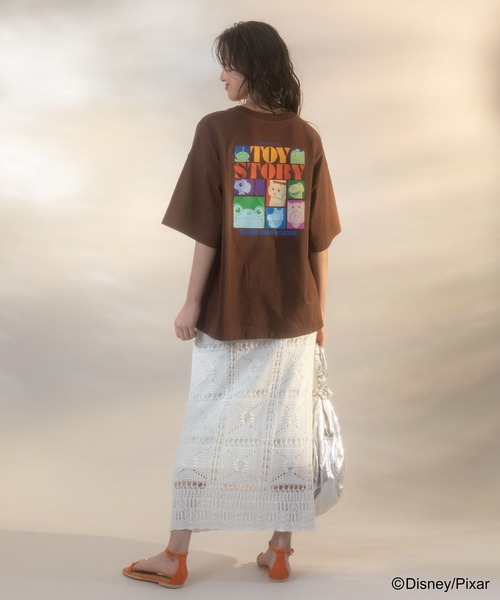 Green　Parks（グリーンパークス）の「トイストーリー/バックプリントTシャツ（Tシャツ/カットソー・レディース・ブラウン/オフホワイト・FREE）」の7枚目の写真