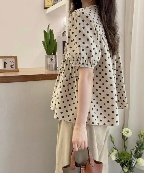 Flugge(フラッジー)の「ドットギャザーブラウス(シャツ/ブラウス・レディース・アイボリー・MEDIUM/LARGE)」の5枚目の写真