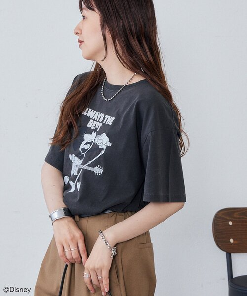DISCOAT(ディスコート)の「【Enlude】DisneyフロッキーロゴTシャツ《ユニセックス》(Tシャツ/カットソー・レディース・ライトベージュ/オフホワイト/チャコールグレー・FREE)」の12枚目の写真