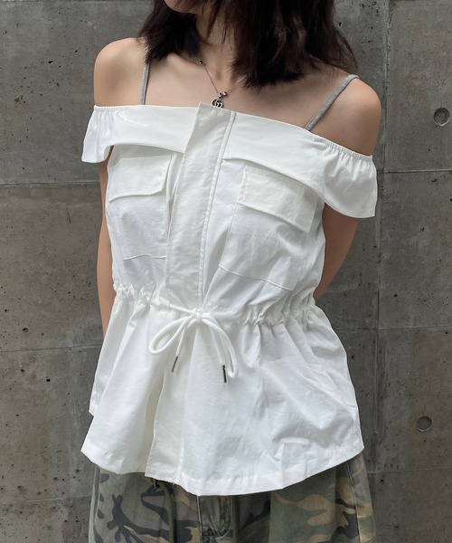 ROGER AND RAW(ロジャーアンドロウ)の「スピンドルツイルオフショルトップス(シャツ/ブラウス・レディース・ホワイト/ブラック/ベージュ/カーキ・FREE)」の2枚目の写真