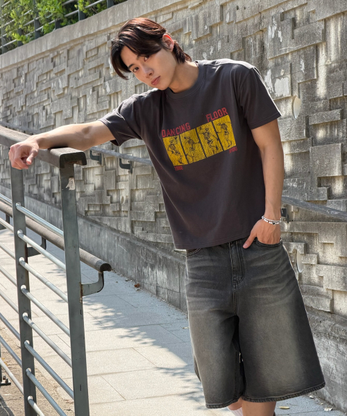 AMOU(アモウ)の「Dancing Skull half T-shirts CHACOAL(Tシャツ/カットソー・レディース・その他・3/2/1)」の11枚目の写真