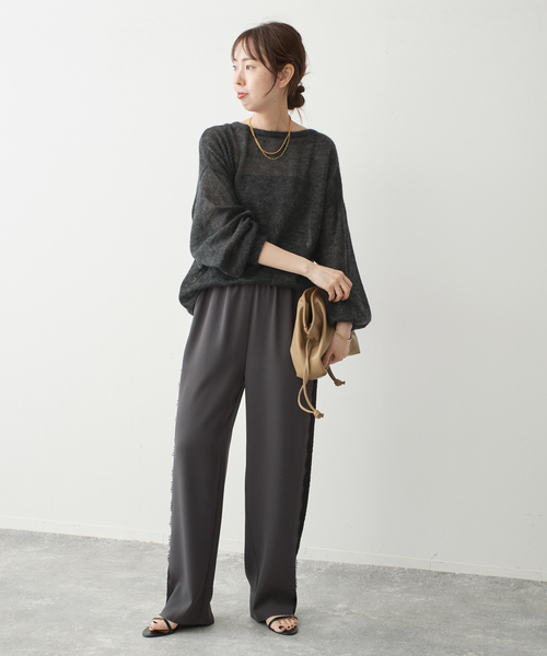 Spick & Span(スピックアンドスパン)の「ルーズモヘヤパフスリーブニット(ニット/セーター・レディース・チャコールグレー/ピンク系その他/ボルドー/モカ・FREE)」の6枚目の写真