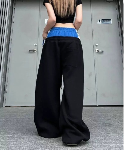 FreeZone(フリーゾーン)の「レイヤード風ウエスト配色ロゴ刺繍ワイドスウェットパンツ(スウェットパンツ・メンズ・ブラック/グレー・L/M/S)」の9枚目の写真