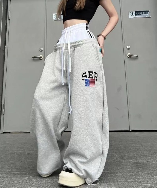 FreeZone(フリーゾーン)の「レイヤード風ウエスト配色ロゴ刺繍ワイドスウェットパンツ(スウェットパンツ・メンズ・ブラック/グレー・L/M/S)」の10枚目の写真