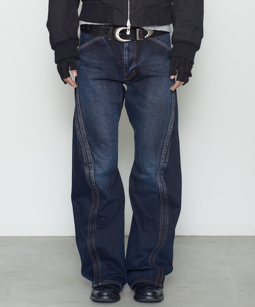NVRFRGT(ネヴァーフォーゲット)の「3D TWISTED JEANS(デニムパンツ・メンズ・インディゴブルー・2/1)」の1枚目の写真