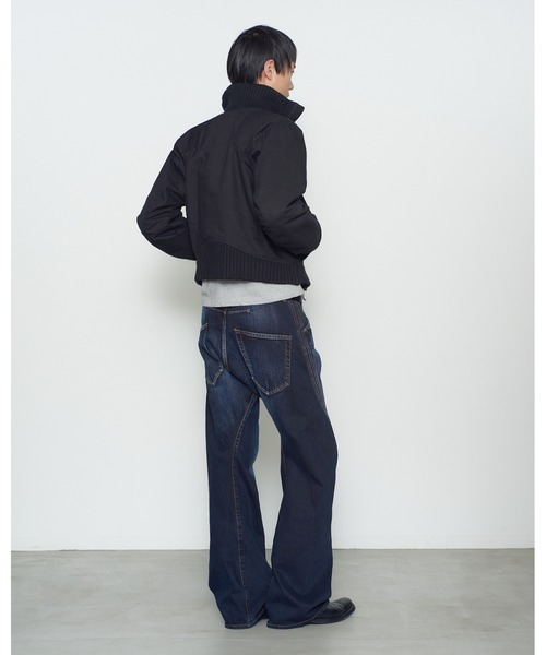 NVRFRGT(ネヴァーフォーゲット)の「3D TWISTED JEANS(デニムパンツ・メンズ・インディゴブルー・2/1)」の2枚目の写真