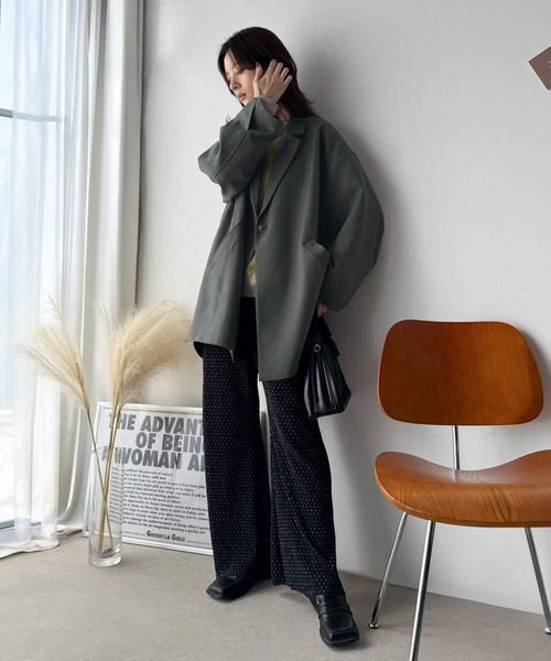classicalelf(クラシカルエルフ)の「ざっくり、ゆったり、とにかくルーズがいい!!スーパービッグフロントテーラードロングジャケット(テーラードジャケット・レディース・ブラック/チャコール/グレイッシュベージュ・MEDIUM/LARGE/X-LARGE/SMALL)」の6枚目の写真