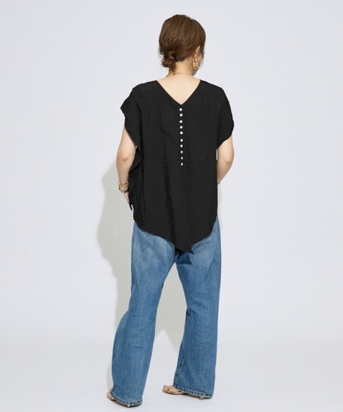 DESIGNWORKS(デザインワークス)の「【一部店舗限定】後ろボタン3WAYブラウス(シャツ/ブラウス・レディース・ブラック/ホワイト/カーキ・フリー)」の13枚目の写真
