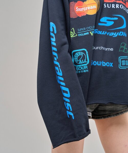 Sourcream(サワークリーム)の「【Sourcream】カンパニーロゴ切りっぱなしスウェット(スウェット・レディース・チャコールグレー/ブラック・FREE)」の6枚目の写真