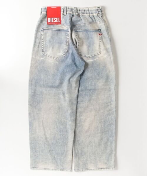 DIESEL(ディーゼル)の「メンズ デニムパンツ ジョグジーンズ 2097 D-ENIM-M-BW JOGG(デニムパンツ・メンズ・インディゴブルー・26inch/30inch/28inch)」の3枚目の写真