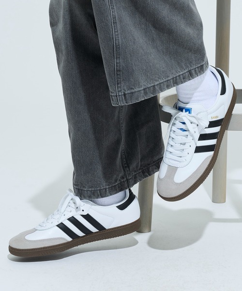 adidas(アディダス)の「サンバ OG / SAMBA OG / アディダスオリジナルス adidas Originals スニーカー(スニーカー・レディース・ホワイト×ブラック・23.0cm/22.5cm/22.0cm/24.5cm/25.0cm/26.0cm/25.5cm/30.0cm/29.5cm/30.5cm/31cm/32cm/31.5cm/24.0cm/23.5cm/29.0cm/28.5cm/27.0cm/26.5cm/27.5cm/28.0cm)」の2枚目の写真
