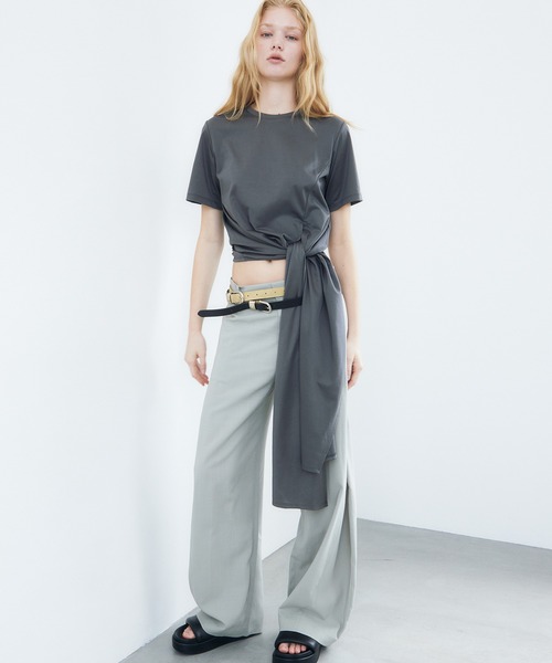 LE CIEL BLEU(ルシェルブルー)の「タイディテールTシャツ / Tie-Detail T-Shirt(Tシャツ/カットソー・レディース・チャコールグレー/オフホワイト・36)」の12枚目の写真