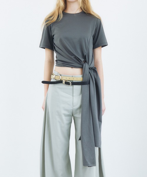 LE CIEL BLEU(ルシェルブルー)の「タイディテールTシャツ / Tie-Detail T-Shirt(Tシャツ/カットソー・レディース・チャコールグレー/オフホワイト・36)」の16枚目の写真