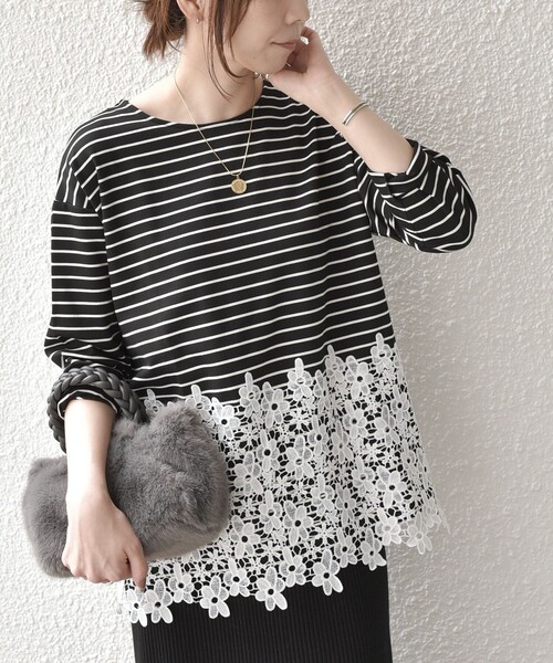 SHIPS Colors(シップス カラーズ)の「【WEB限定】SHIPS Colors:ポンチ レース コンビ トップス(ボーダー)2◇(Tシャツ/カットソー・レディース・ブラック/オフホワイト・ONE SIZE)」の1枚目の写真