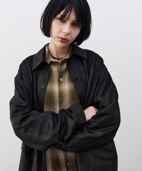 AIVER(アイバー)の「AIVER スエードライククラックピグメントシャツ(シャツ/ブラウス・メンズ・ブラック/アッシュブラウン・LARGE/MEDIUM/SMALL)」の13枚目の写真