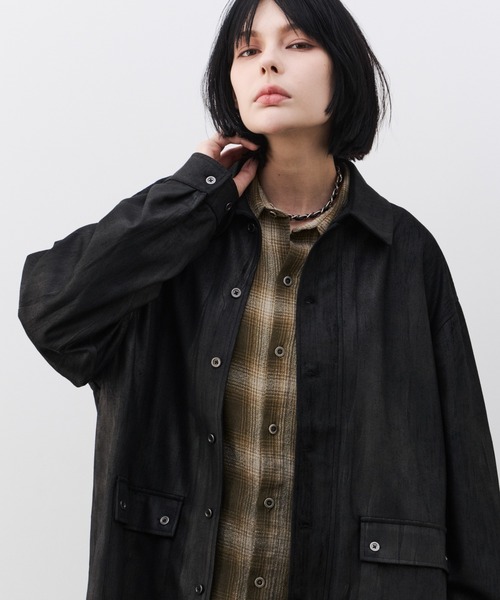 AIVER(アイバー)の「AIVER スエードライククラックピグメントシャツ(シャツ/ブラウス・メンズ・ブラック/アッシュブラウン・LARGE/MEDIUM/SMALL)」の14枚目の写真