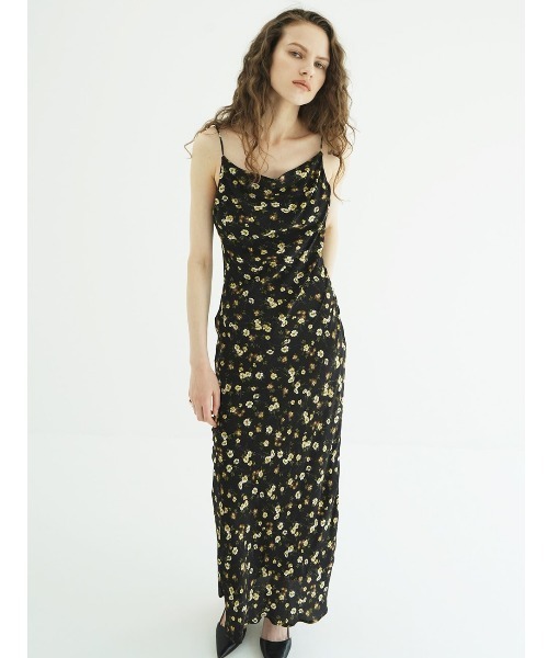CLANE(クラネ)の「CLANE/クラネ/MABEL FLOWER DRAPE CAMI ONEPIECE(ワンピース・レディース・ブラック/オレンジ・1)」の18枚目の写真