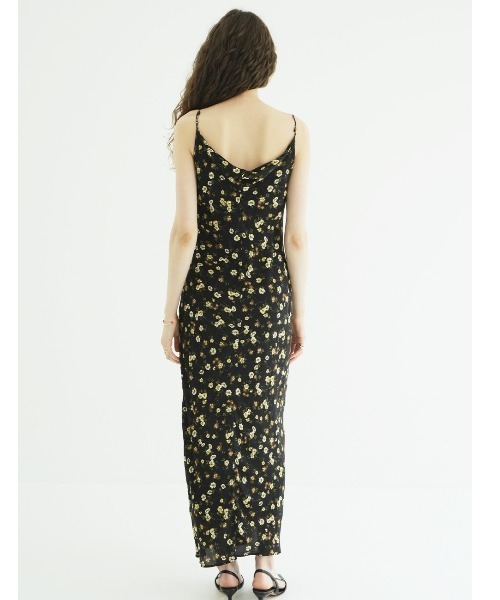CLANE(クラネ)の「CLANE/クラネ/MABEL FLOWER DRAPE CAMI ONEPIECE(ワンピース・レディース・ブラック/オレンジ・1)」の21枚目の写真