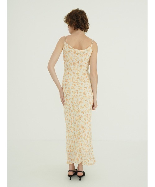 CLANE(クラネ)の「CLANE/クラネ/MABEL FLOWER DRAPE CAMI ONEPIECE(ワンピース・レディース・ブラック/オレンジ・1)」の4枚目の写真