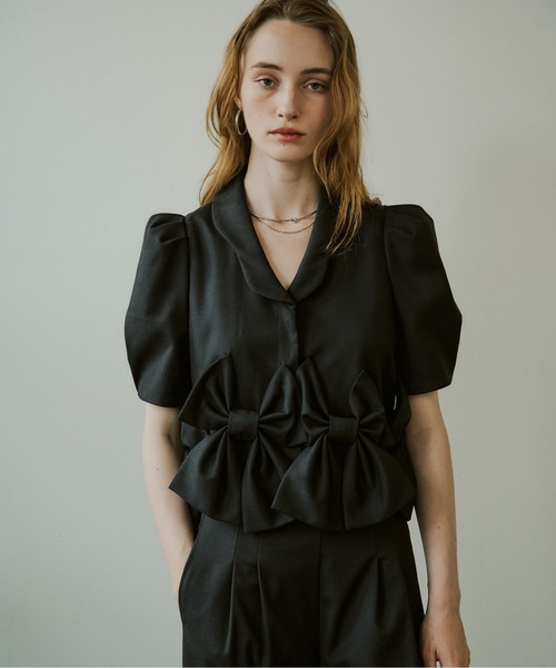 LE'RURE(リルアー)の「Ribbon half sleeve jacket(セットアップ・レディース・ブラウン系その他/ネイビー/ベージュ・SMALL/MEDIUM)」の3枚目の写真