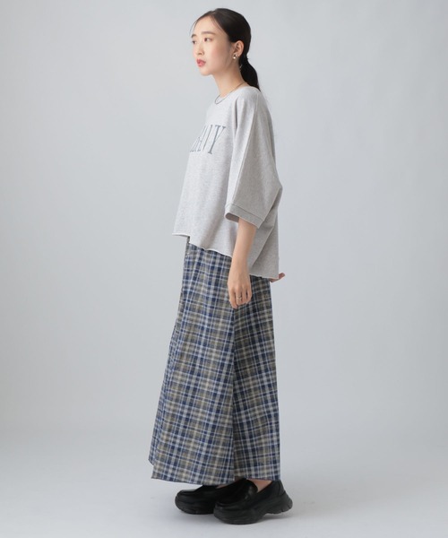 LEPSIM(レプシィム)の「ミニ裏毛ドルマンプリント6分袖 840430(Tシャツ/カットソー・レディース・チャコールグレー/ライトグレー・FREE)」の11枚目の写真
