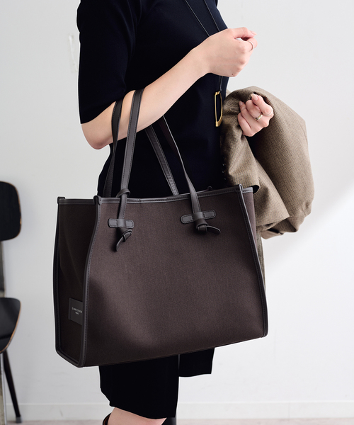 GIANNI CHIARINI(ジャンニ キアリーニ)の「《WEB限定》GIANNI CHIARINI/ ジャンニ キアリーニ MARCELLA(トートバッグ・レディース・ブラック/ブラウン・FREE)」の2枚目の写真