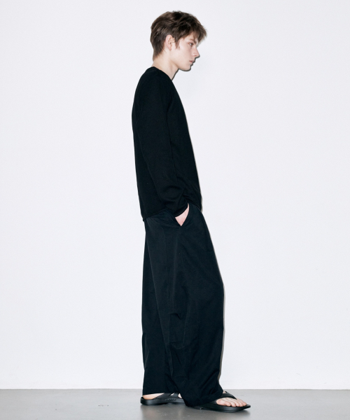 COLD BLANKET(コールドブランケット)の「リラックスド ロングスリーブ スリムニット ブラック(ニット/セーター・レディース・その他・FREE)」の4枚目の写真