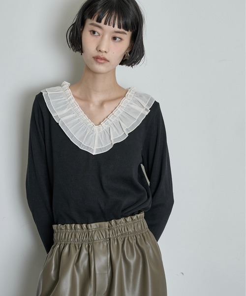 THE YOn(ザヨン)の「シアーフリル襟Vネックプルオーバー(Tシャツ/カットソー・レディース・ブラック/アイボリー/チャコールグレー・FREE)」の18枚目の写真
