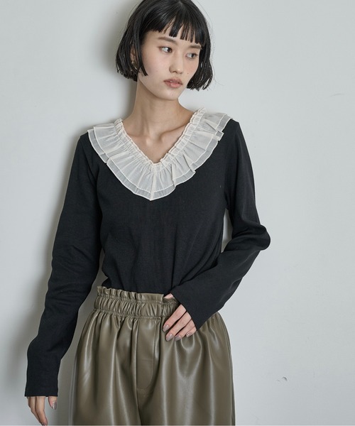 THE YOn(ザヨン)の「シアーフリル襟Vネックプルオーバー(Tシャツ/カットソー・レディース・ブラック/アイボリー/チャコールグレー・FREE)」の19枚目の写真