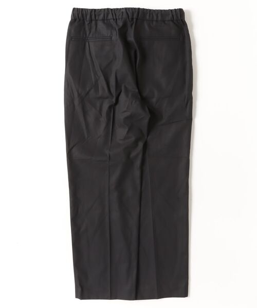markaware（マーカウェア）の「FLAT TAPERED EASY TROUSERS A26C03PT01C（その他パンツ・メンズ・ブラック・2/1）」の2枚目の写真