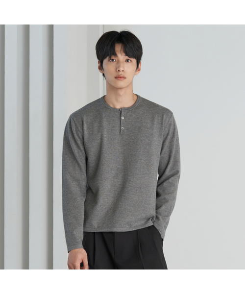 HYOJI(ヒョージ)の「26 FW ソフトタッチLIGHTWEIGHT 3タイプクロップドニットTシャツ (4カラー)(ニット/セーター・メンズ・アイボリー系/ネイビー系2/ネイビー系/ネイビー系1/アイボリー系1/グレー系/グレー系1/ブラック系2/ブラック系1/グレー系2/アイボリー系2/ブラック系・L/M)」の4枚目の写真