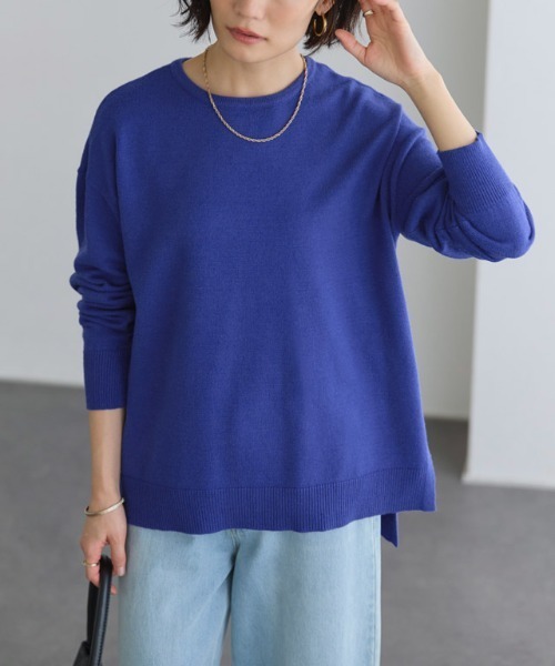 Pierrot（ピエロ）の「クルーネックプレミアムカシミヤタッチスリットオーバーニット（ニット/セーター・レディース・ダークブラウン/アイボリー/ブラック/ロイヤルブルー/チャコール・M/L/LL）」の5枚目の写真