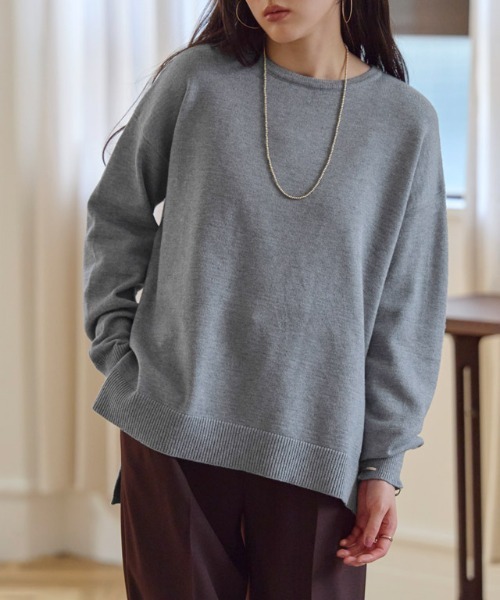 Pierrot（ピエロ）の「クルーネックプレミアムカシミヤタッチスリットオーバーニット（ニット/セーター・レディース・ダークブラウン/アイボリー/ブラック/ロイヤルブルー/チャコール・M/L/LL）」の10枚目の写真