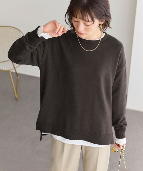 Pierrot（ピエロ）の「クルーネックプレミアムカシミヤタッチスリットオーバーニット（ニット/セーター・レディース・ダークブラウン/アイボリー/ブラック/ロイヤルブルー/チャコール・M/L/LL）」の18枚目の写真